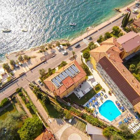 Hotel Drago - Garda Lake Collection Brenzone sul Garda Bagian luar foto