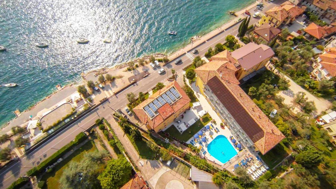Hotel Drago - Garda Lake Collection Brenzone sul Garda Bagian luar foto