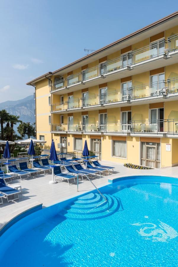 Hotel Drago - Garda Lake Collection Brenzone sul Garda Bagian luar foto