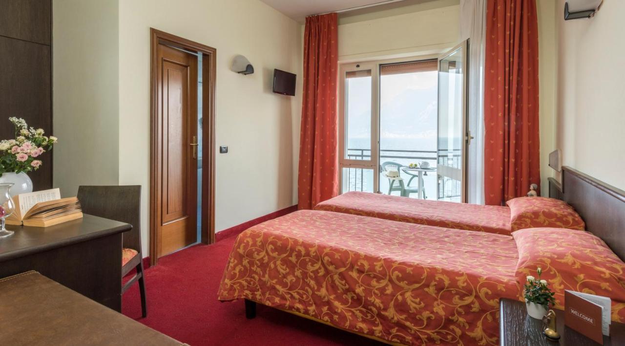 Hotel Drago - Garda Lake Collection Brenzone sul Garda Bagian luar foto