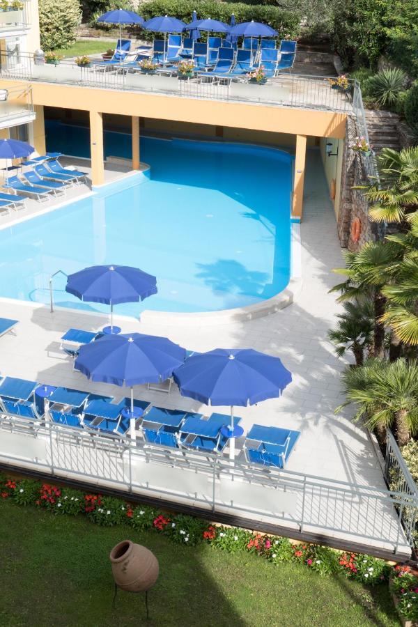 Hotel Drago - Garda Lake Collection Brenzone sul Garda Bagian luar foto