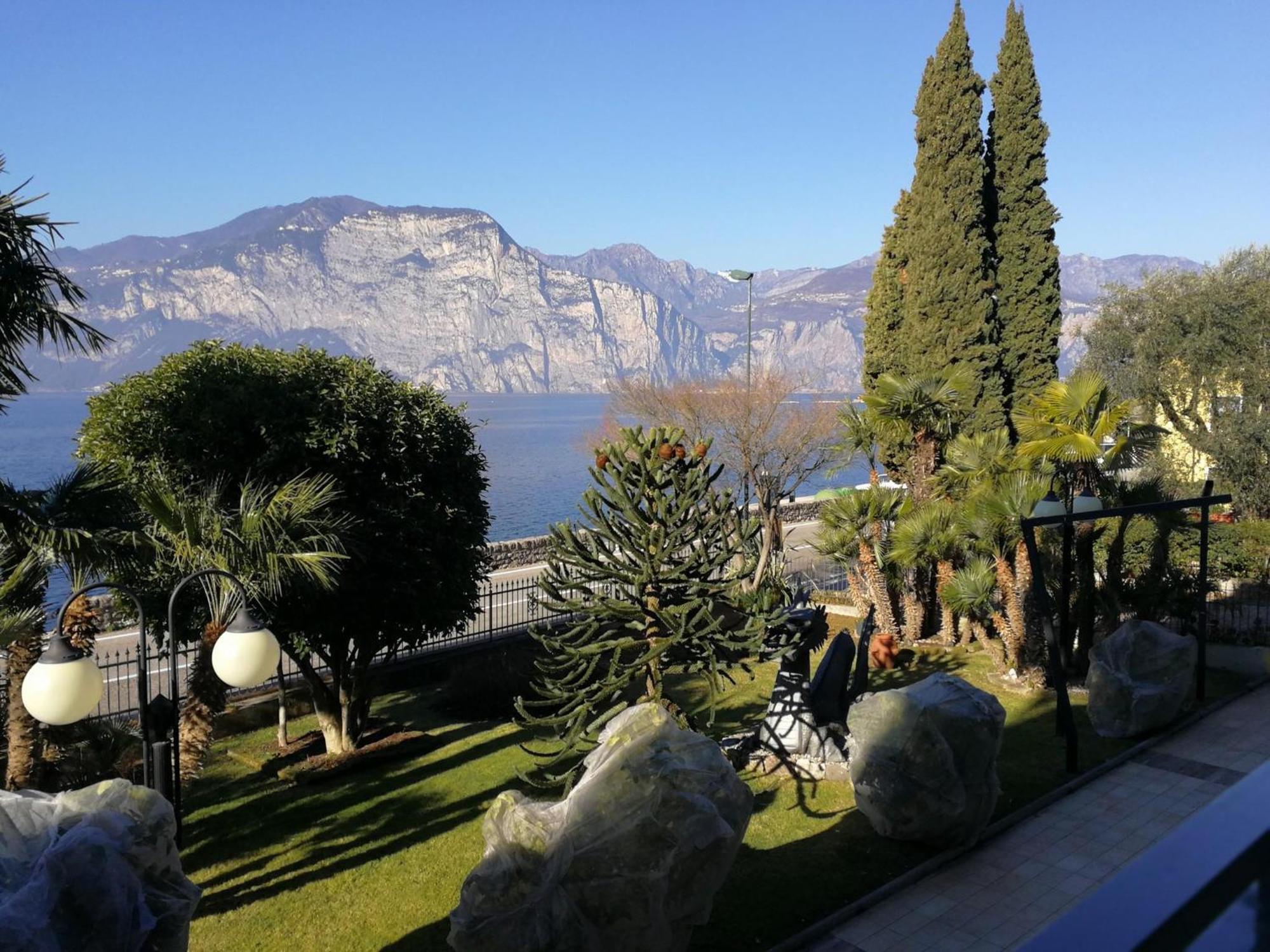 Hotel Drago - Garda Lake Collection Brenzone sul Garda Bagian luar foto